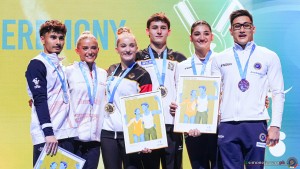 mix podium sfe00454 simone ferraro ph